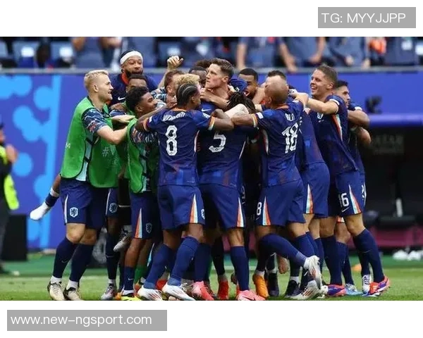 科曼遗憾俱乐部决定召回邓弗里斯希望留住所有球员 科曼遗憾俱乐部决定召回邓弗里斯希望留住所有球员