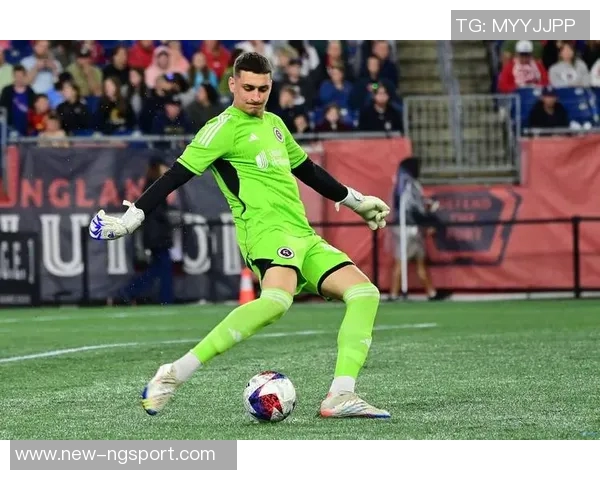 租将表达对切尔西的强烈期望并期待在斯特拉斯堡度过精彩赛季