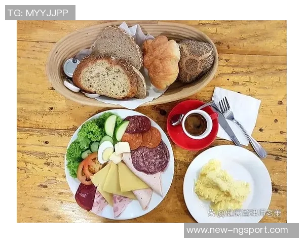 萨卡分享家庭早餐回忆十字面包夹香肠的温暖滋味