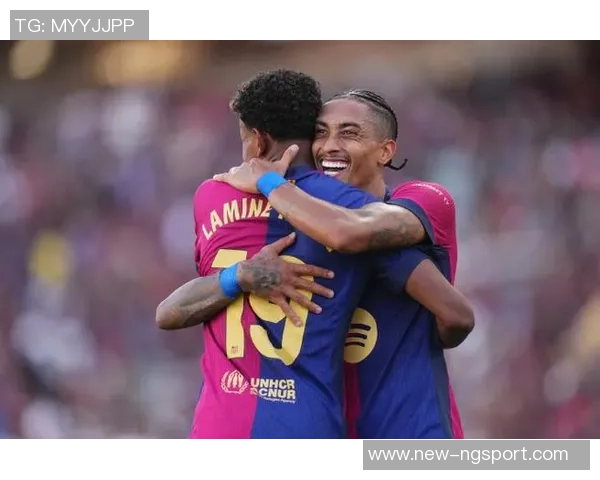 拉菲尼亚与亚马尔庆祝进球合影分享展现默契合作与友谊之情